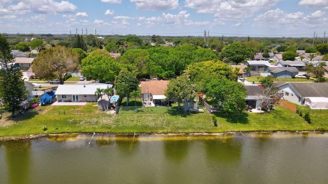 1392 Thornridge Lane, Royal Palm Beach, FL 33411