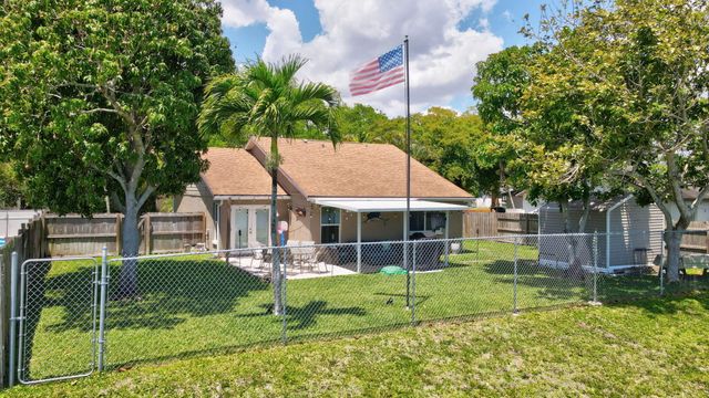 1392 Thornridge Lane, Royal Palm Beach, FL 33411