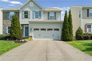 215 Long Ridge Dr, Kennedy Twp, PA 15108