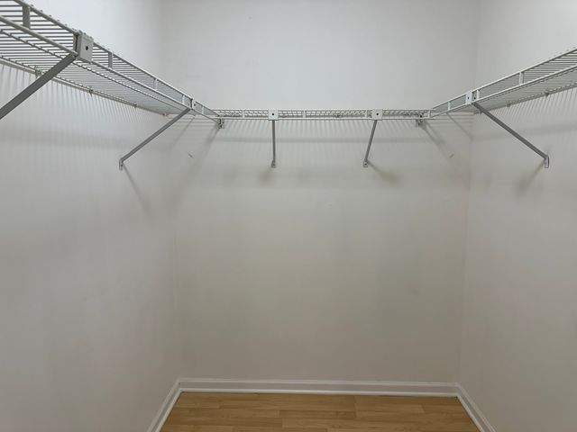 1250 N Streamwood Lane 338, Vernon Hills, IL 60061