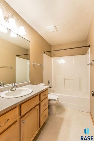 4100 N Jans Dr Drive, Sioux Falls, SD 57107