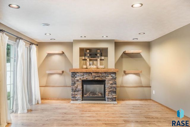 4100 N Jans Dr Drive, Sioux Falls, SD 57107