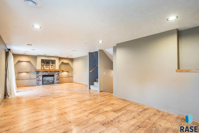 4100 N Jans Dr Drive, Sioux Falls, SD 57107