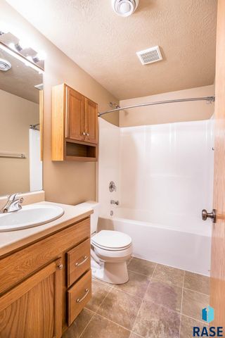 4100 N Jans Dr Drive, Sioux Falls, SD 57107