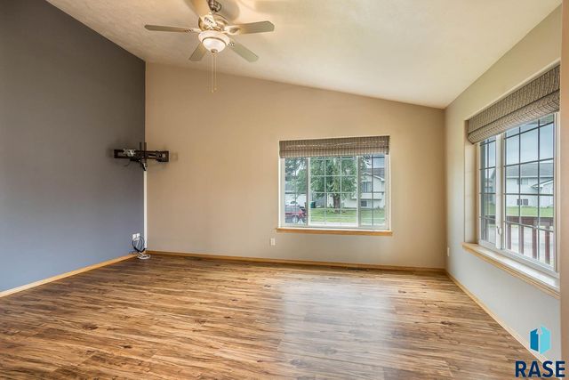 4100 N Jans Dr Drive, Sioux Falls, SD 57107