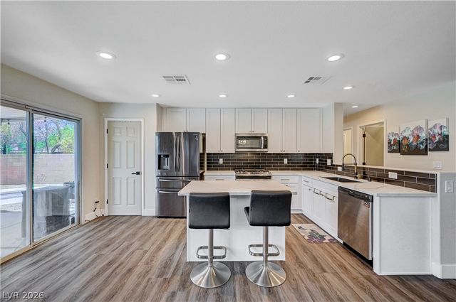 4916 Apache Valley Avenue, Las Vegas, NV 89131