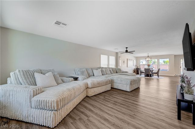 4916 Apache Valley Avenue, Las Vegas, NV 89131