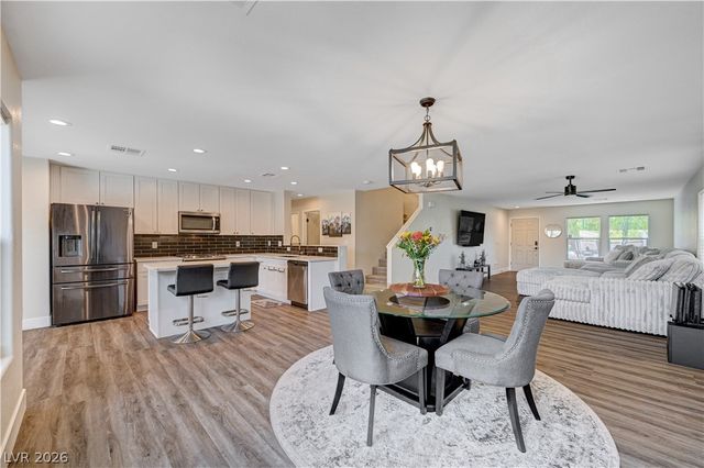 4916 Apache Valley Avenue, Las Vegas, NV 89131