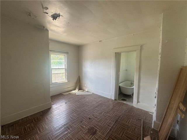 794 Fairgreen Avenue, Youngstown, OH 44510
