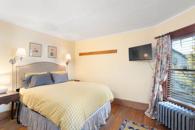 39 Williston Street, Brattleboro, VT 05301