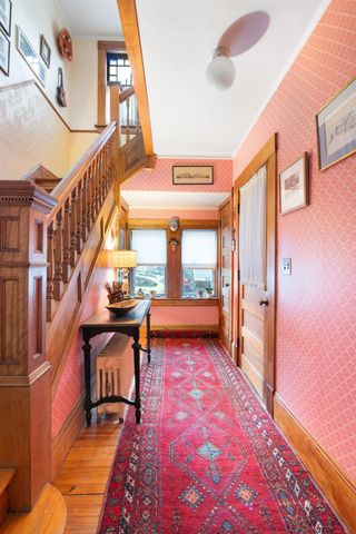 39 Williston Street, Brattleboro, VT 05301