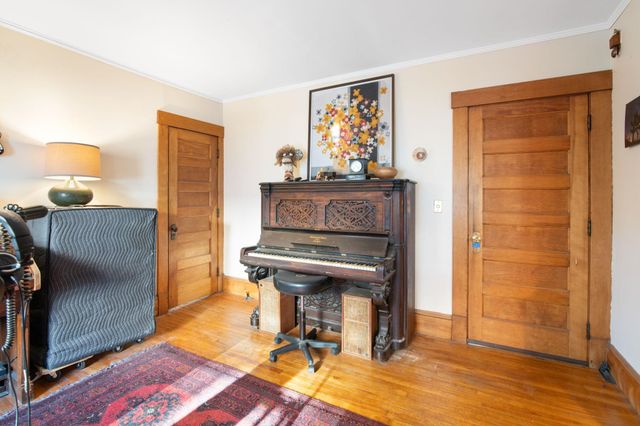 39 Williston Street, Brattleboro, VT 05301