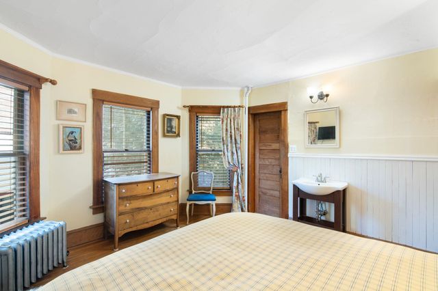 39 Williston Street, Brattleboro, VT 05301