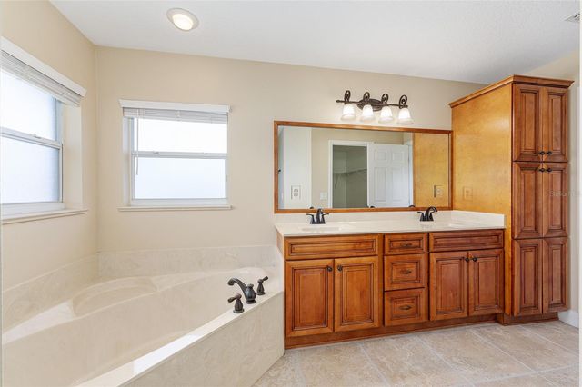 915 SE 69TH AVENUE, Ocala, FL 34472