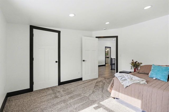 17895 Marl Lake Road, White Pigeon, MI 49099