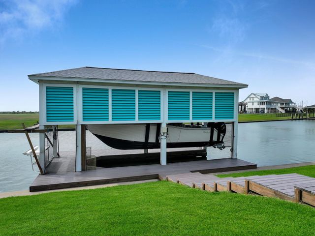 2005 & 2009 Laguna Harbor Cove Boulevard, Port Bolivar, TX 77650