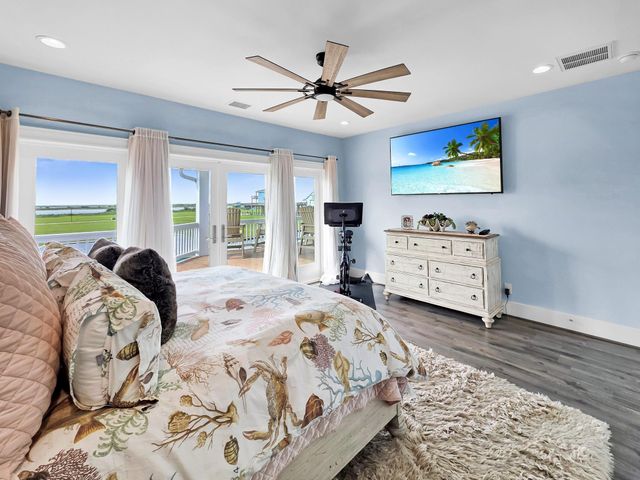 2005 & 2009 Laguna Harbor Cove Boulevard, Port Bolivar, TX 77650