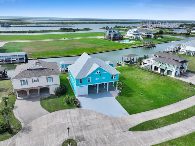 2005 & 2009 Laguna Harbor Cove Boulevard, Port Bolivar, TX 77650