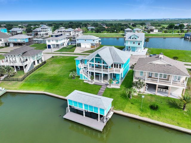 2005 & 2009 Laguna Harbor Cove Boulevard, Port Bolivar, TX 77650
