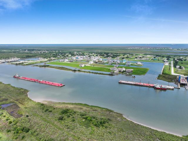 2005 & 2009 Laguna Harbor Cove Boulevard, Port Bolivar, TX 77650