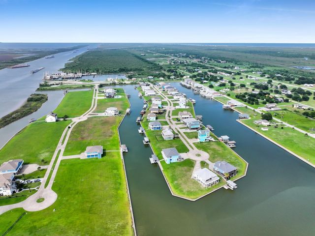 2005 & 2009 Laguna Harbor Cove Boulevard, Port Bolivar, TX 77650