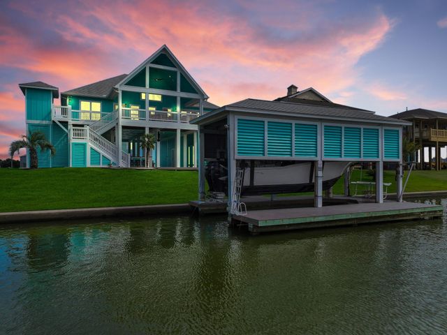 2005 & 2009 Laguna Harbor Cove Boulevard, Port Bolivar, TX 77650