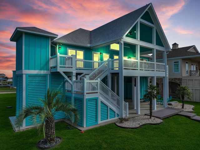 2005 & 2009 Laguna Harbor Cove Boulevard, Port Bolivar, TX 77650
