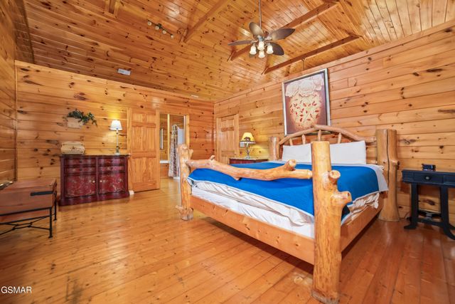 1447 Eagle Cloud Way, Sevierville, TN 37862