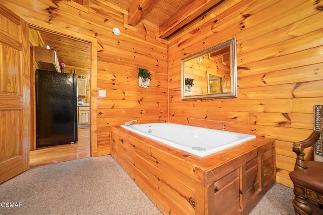 1447 Eagle Cloud Way, Sevierville, TN 37862