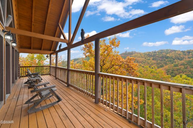 1447 Eagle Cloud Way, Sevierville, TN 37862