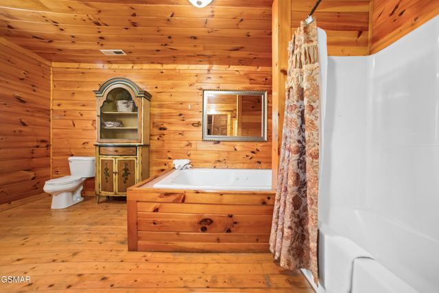 1447 Eagle Cloud Way, Sevierville, TN 37862