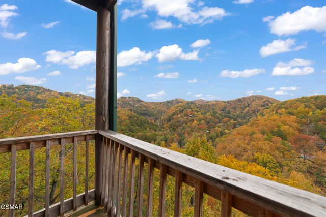 1447 Eagle Cloud Way, Sevierville, TN 37862