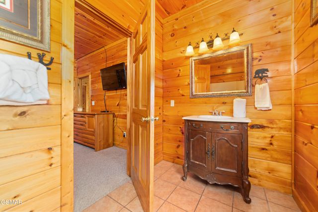 1447 Eagle Cloud Way, Sevierville, TN 37862