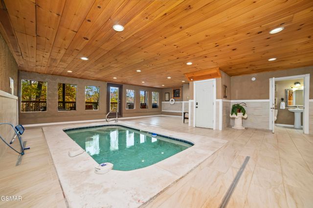 1447 Eagle Cloud Way, Sevierville, TN 37862