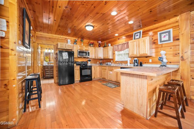 1447 Eagle Cloud Way, Sevierville, TN 37862