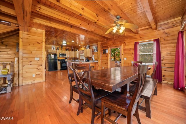 1447 Eagle Cloud Way, Sevierville, TN 37862