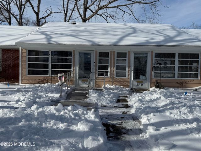 87C Dorchester Drive 1003, Lakewood, NJ 08701