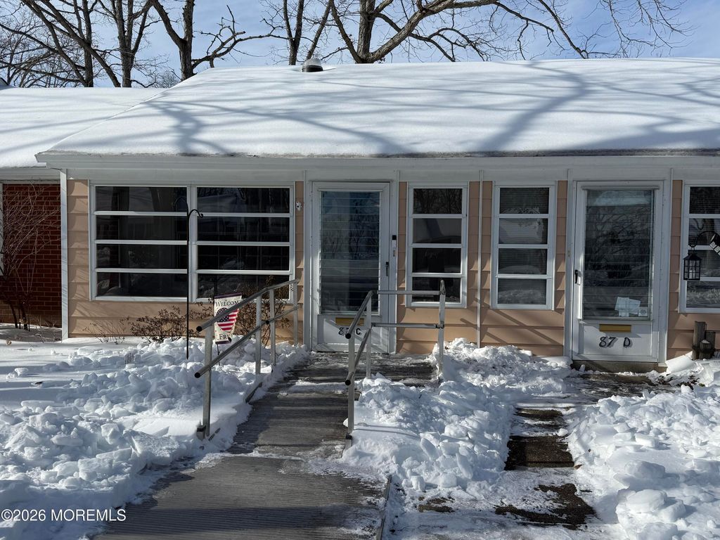 87C Dorchester Drive 1003, Lakewood, NJ 08701