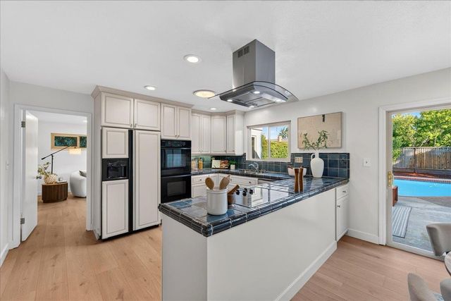 19798 Colby Court, Saratoga, CA 95070