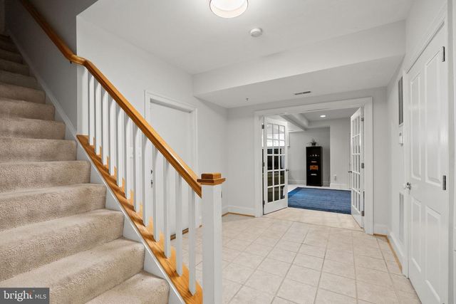 7032 WILSON LN, Bethesda, MD 20817