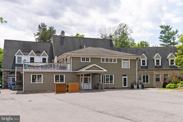 7032 WILSON LN, Bethesda, MD 20817