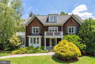 7032 WILSON LN, Bethesda, MD 20817