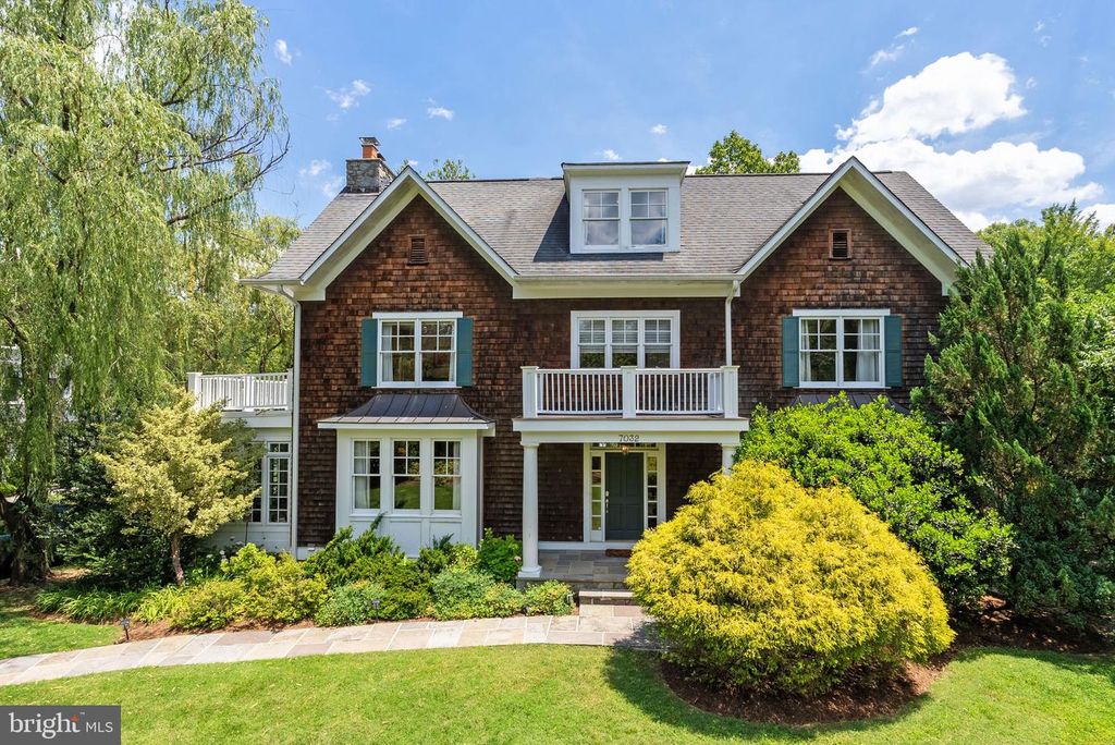 7032 WILSON LN, Bethesda, MD 20817