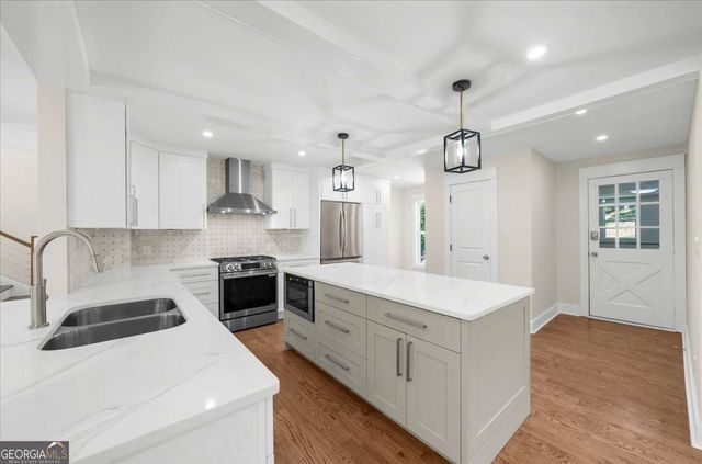 5535 Hidden Harbor Drive, Gainesville, GA 30504