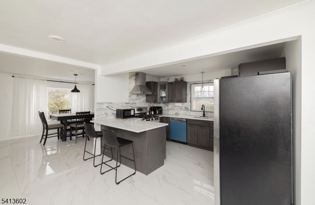 287 Atlantic Dr, Parsippany-troy Hills Twp., NJ 07054