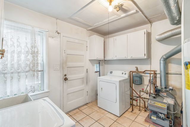 8216 N Caldwell Avenue, Niles, IL 60714