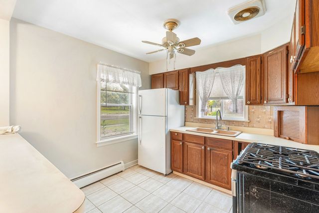 8216 N Caldwell Avenue, Niles, IL 60714