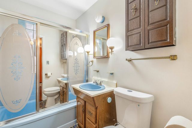 8216 N Caldwell Avenue, Niles, IL 60714