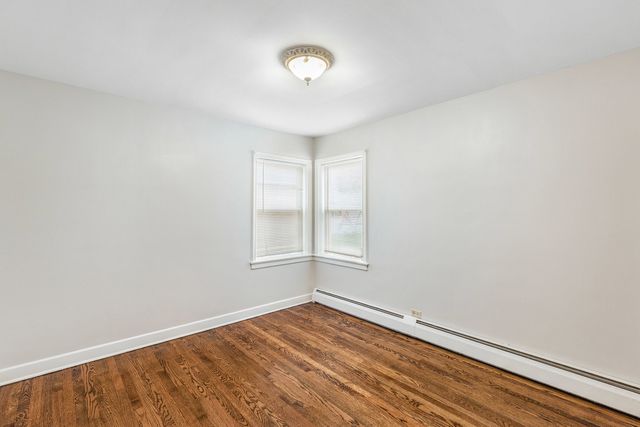 8216 N Caldwell Avenue, Niles, IL 60714