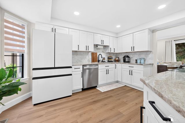 15696 Golfview Drive, Riverview, MI 48193
